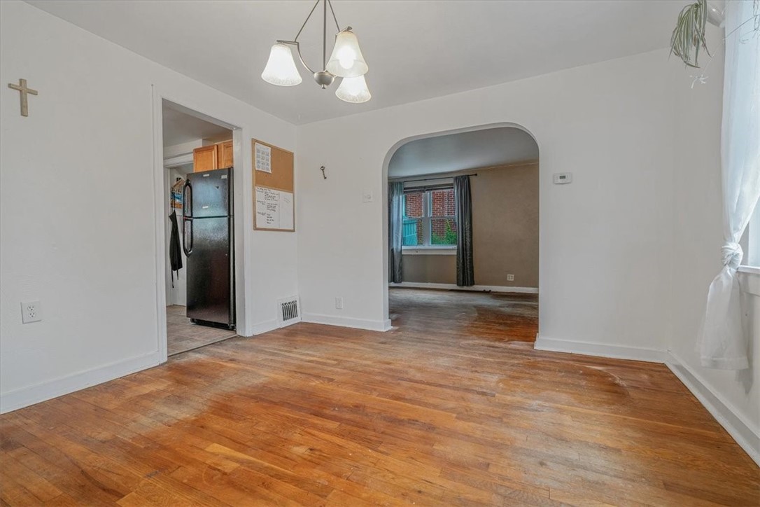 4018 Meadowbrook Blvd