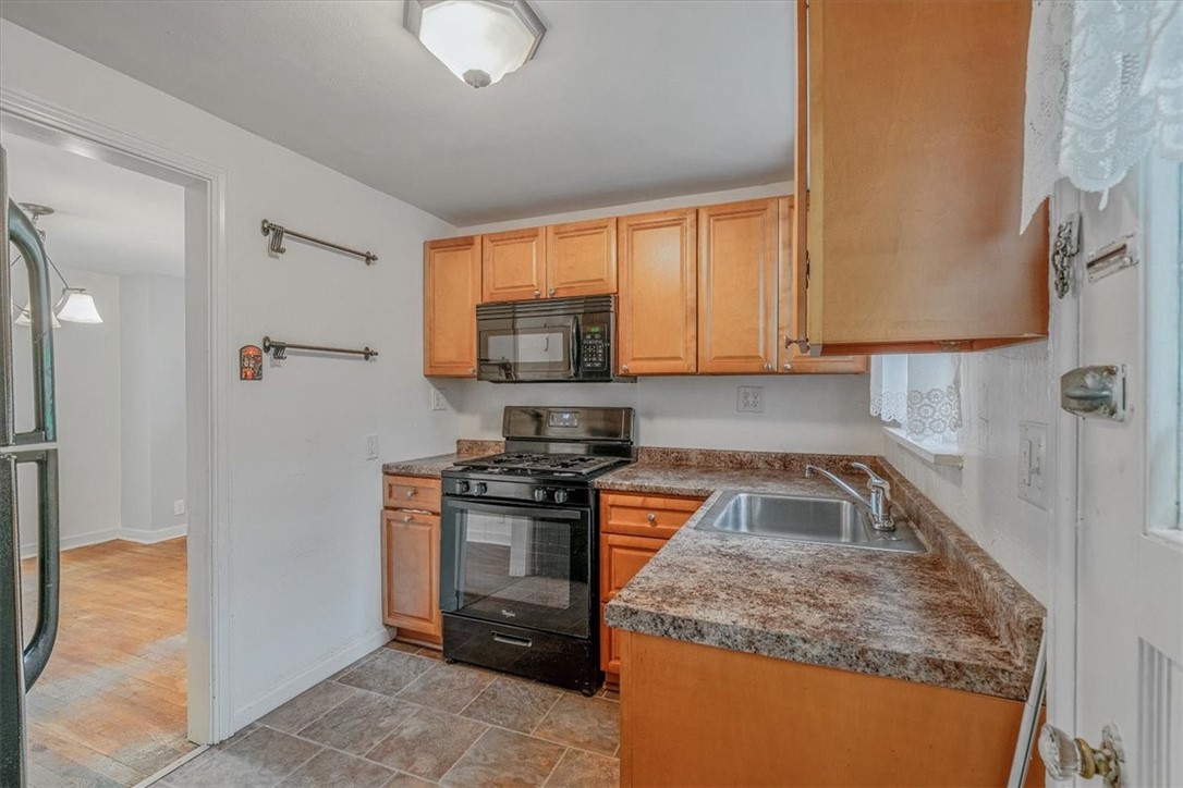 4018 Meadowbrook Blvd