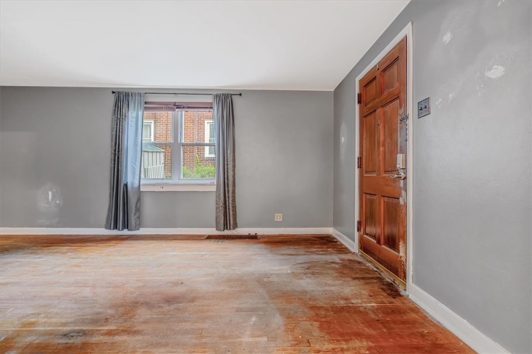 4018 Meadowbrook Blvd