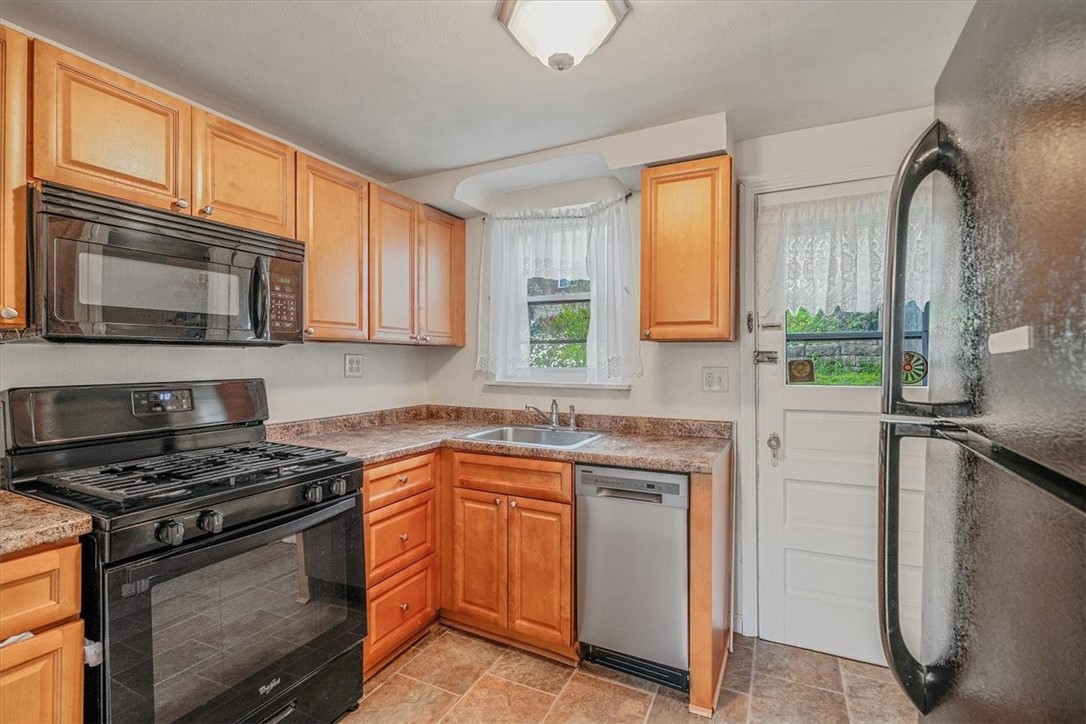 4018 Meadowbrook Blvd