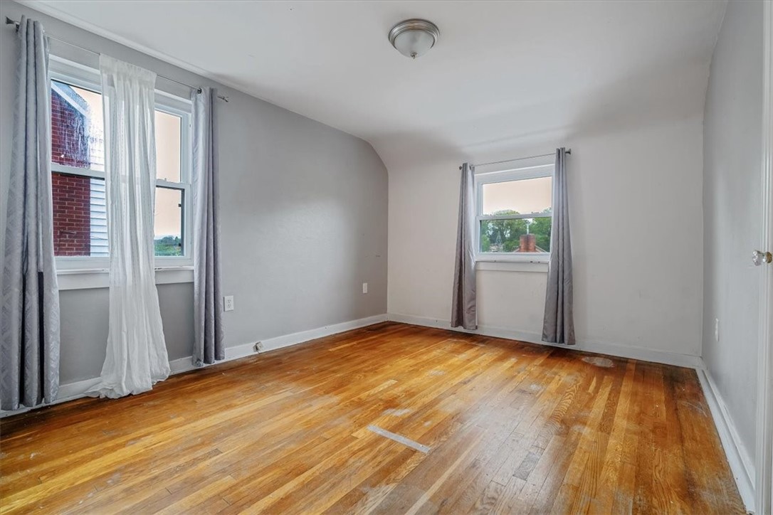 4018 Meadowbrook Blvd