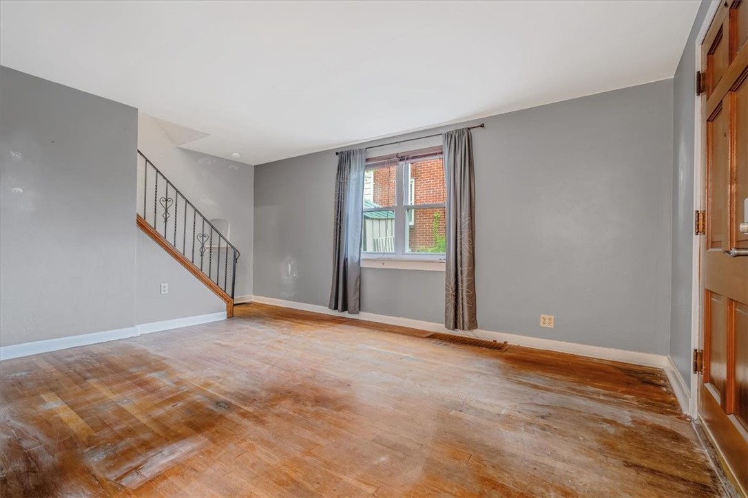 4018 Meadowbrook Blvd