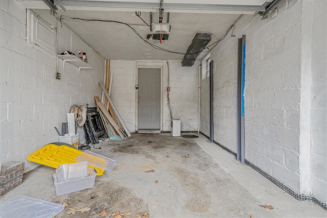 4018 Meadowbrook Blvd