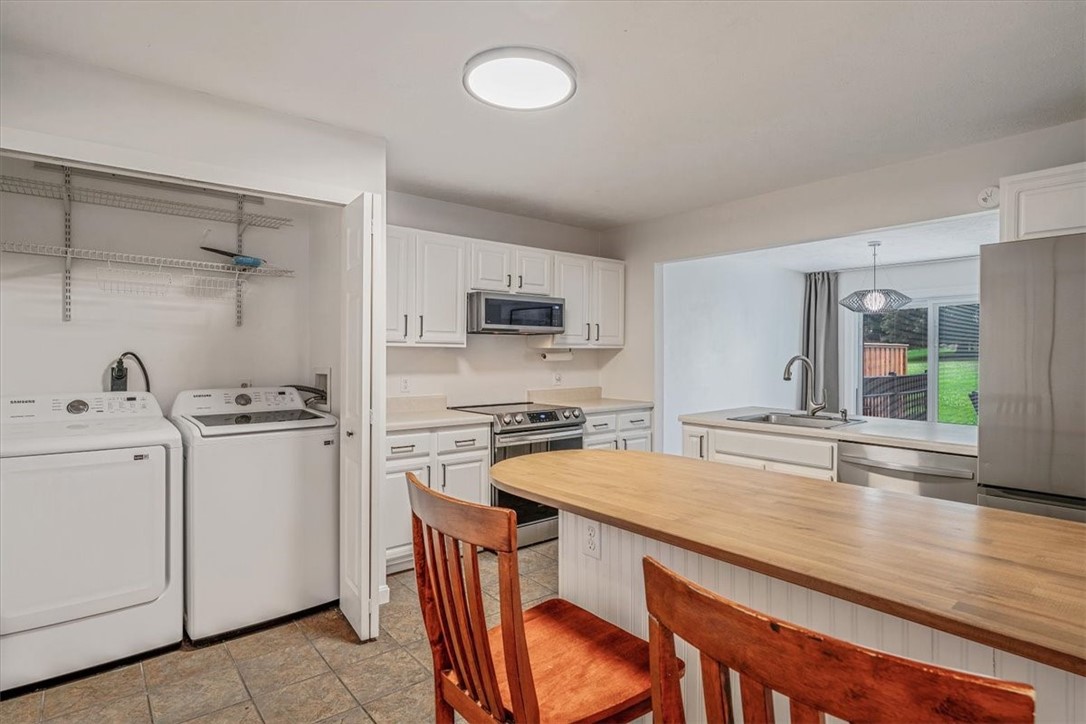 1443 Lexington Dr