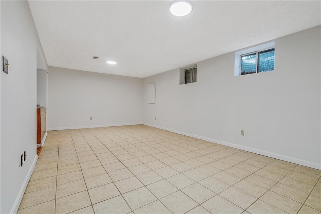 1443 Lexington Dr