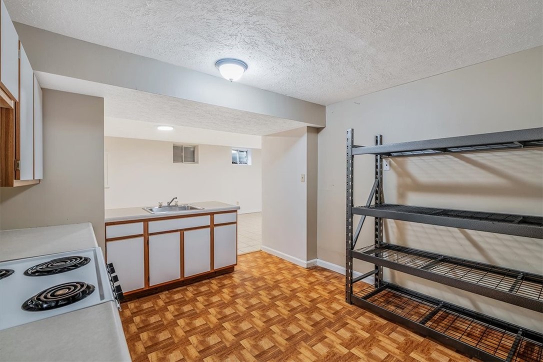 1443 Lexington Dr