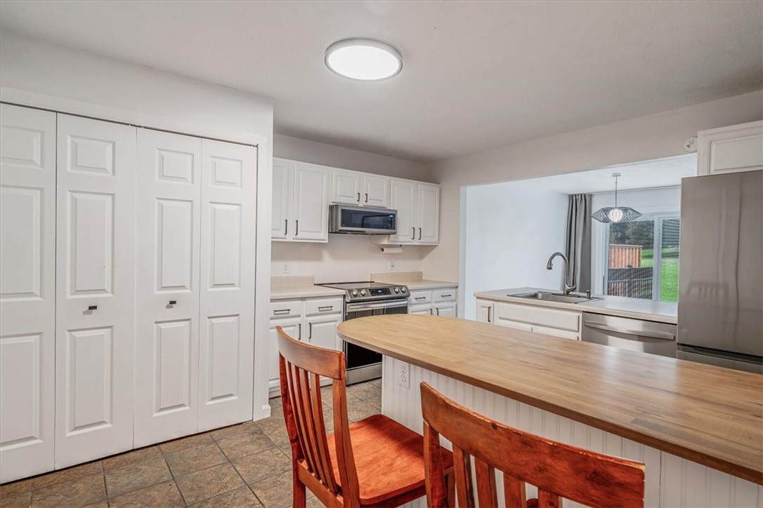 1443 Lexington Dr