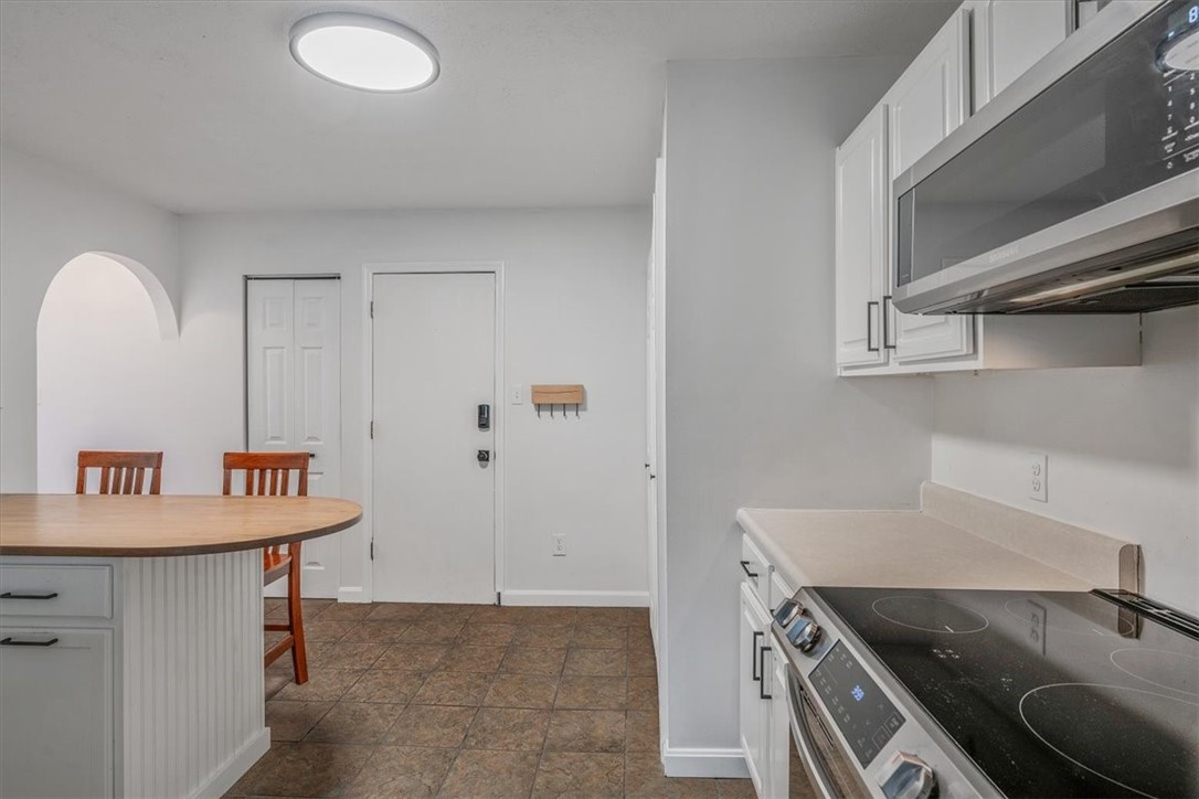 1443 Lexington Dr