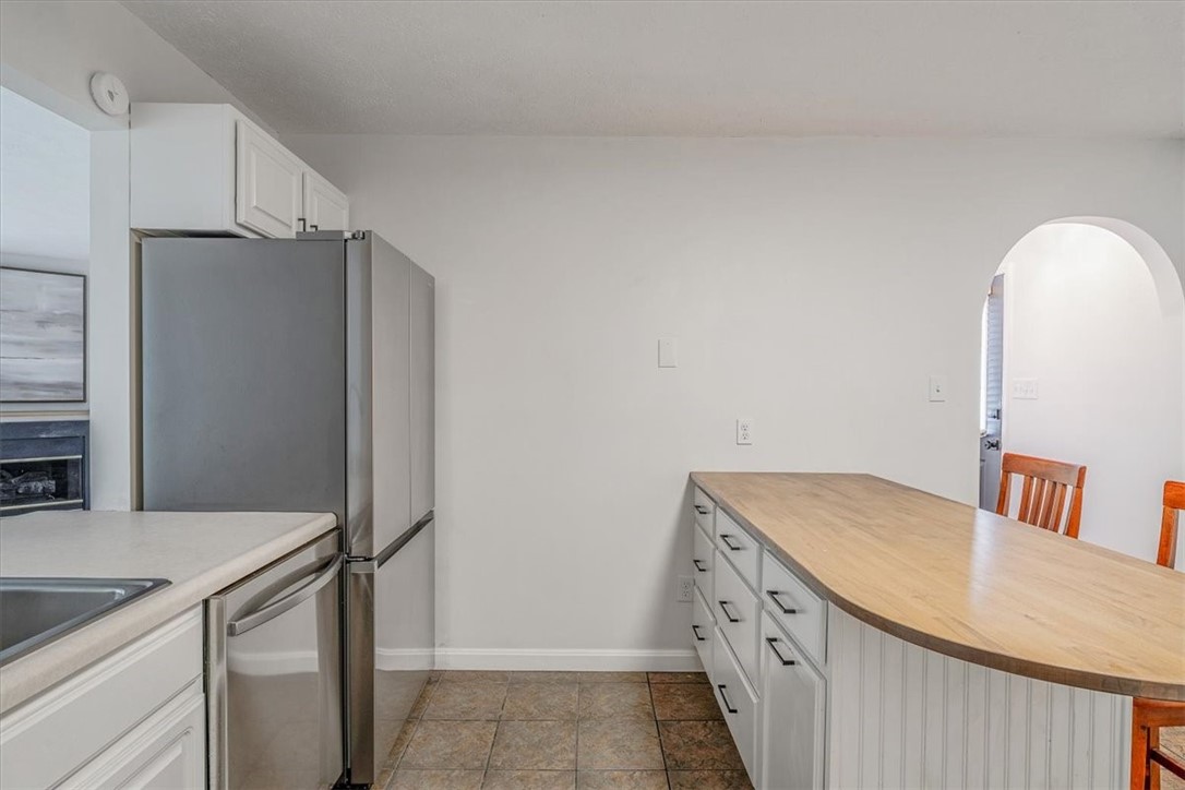 1443 Lexington Dr