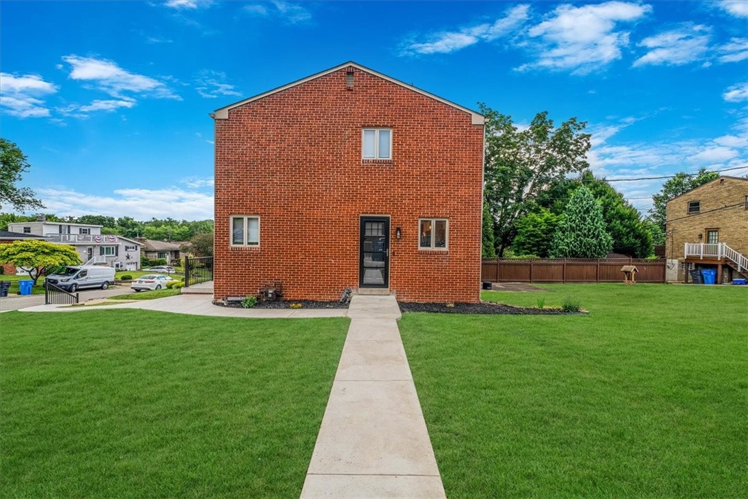 2035 Spring Hill Rd