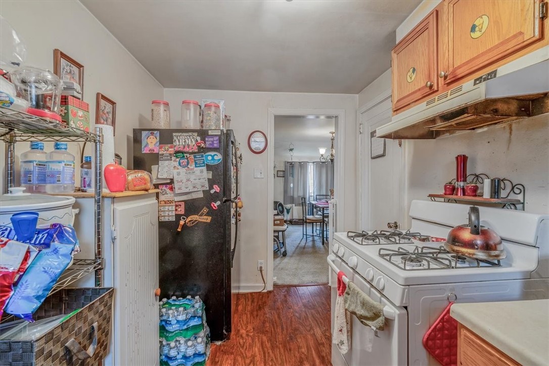 3753 Brownsville Rd