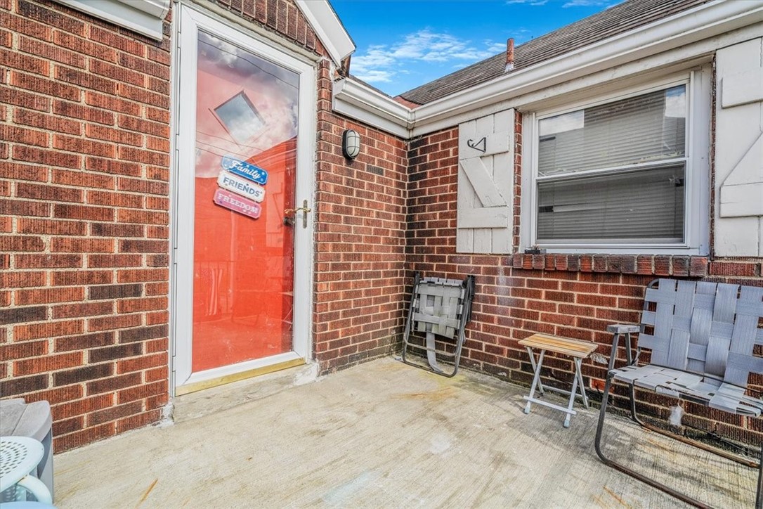3753 Brownsville Rd