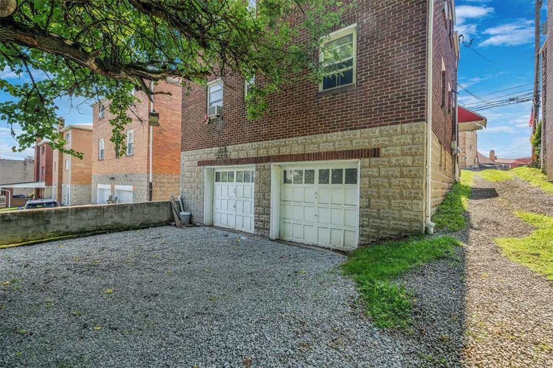 3753 Brownsville Rd