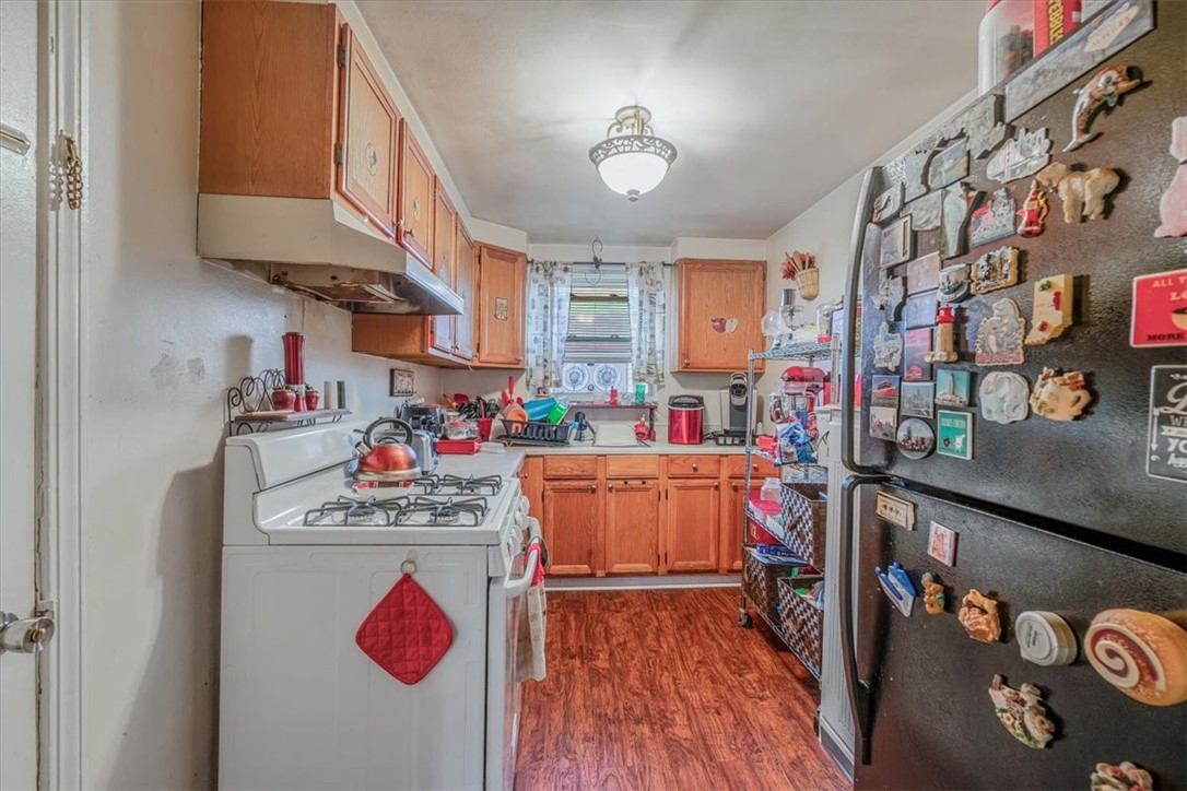 3753 Brownsville Rd