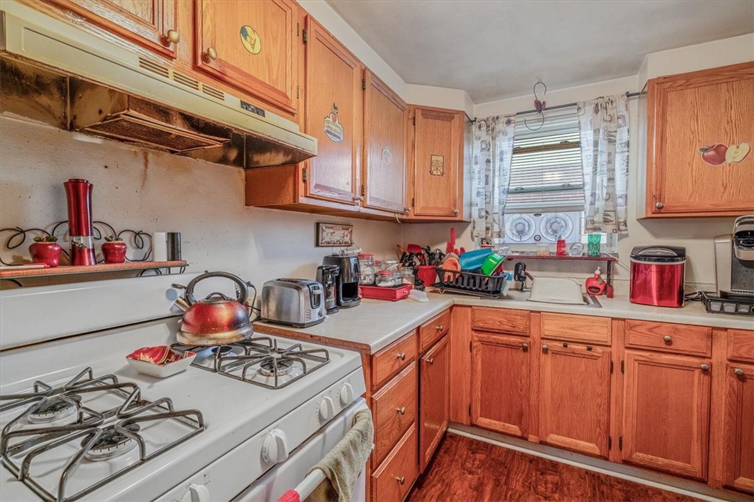 3753 Brownsville Rd