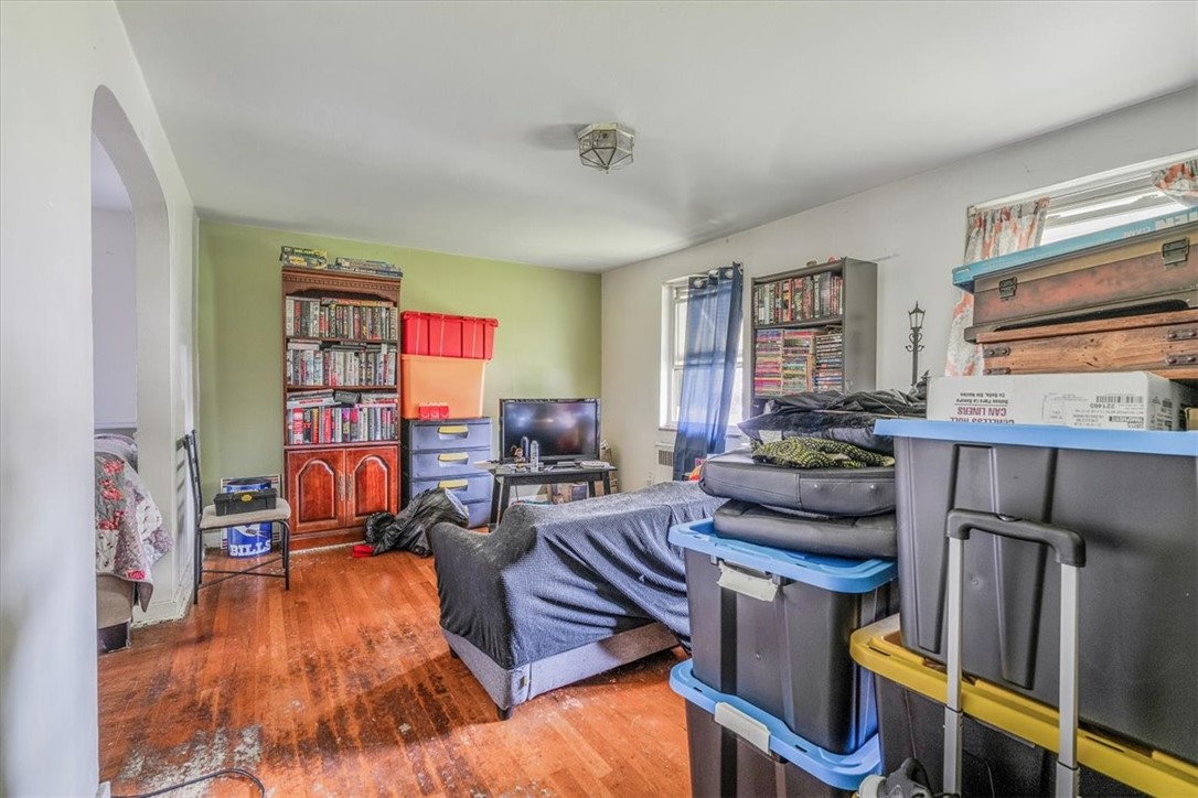 3753 Brownsville Rd
