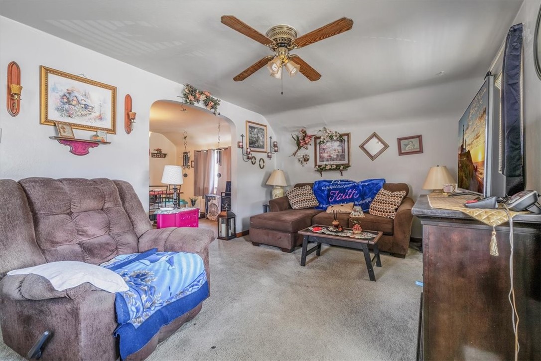 3753 Brownsville Rd