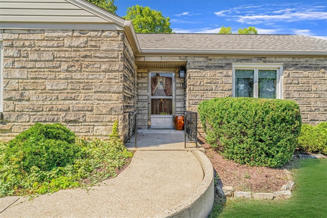 1236 Abbott Dr
