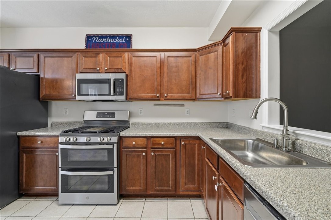 10534 Cherry Grove Ct