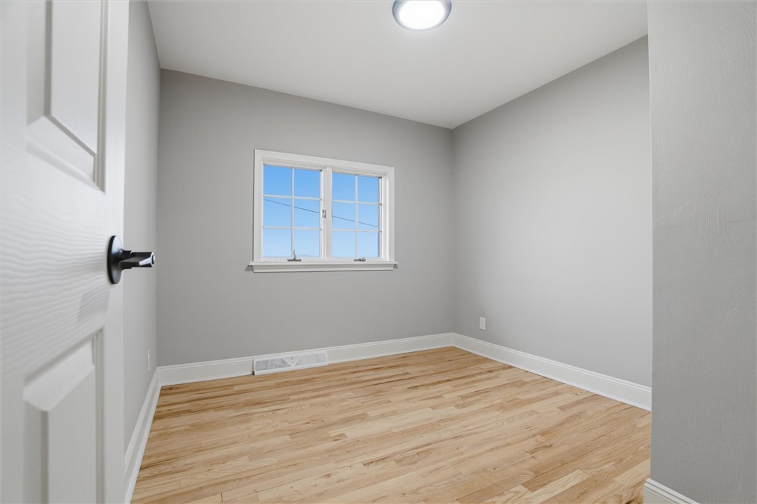 223 Vaneal Rd