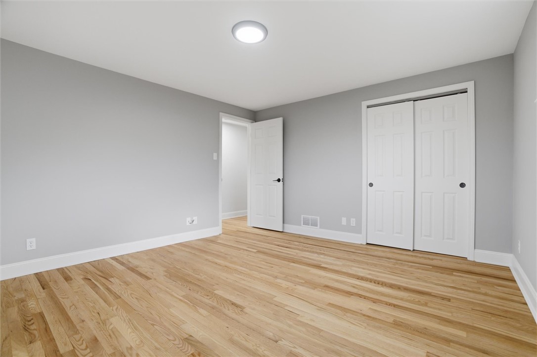 223 Vaneal Rd