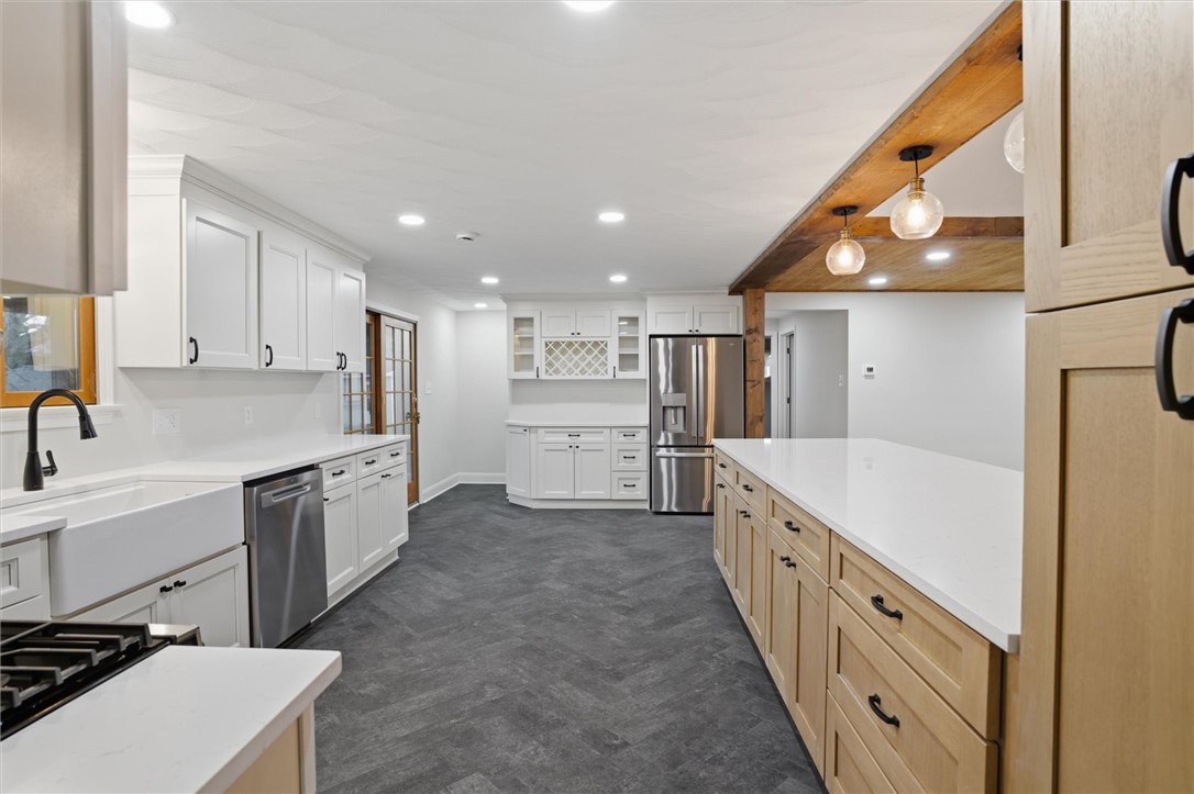 223 Vaneal Rd