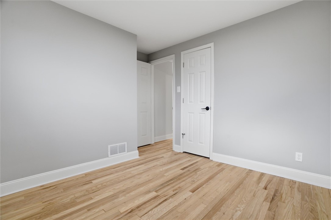 223 Vaneal Rd