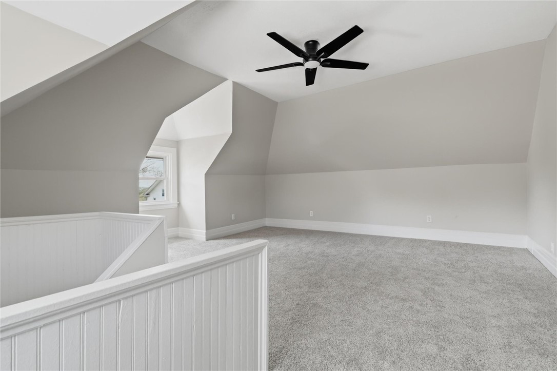 389 Ambard Ave