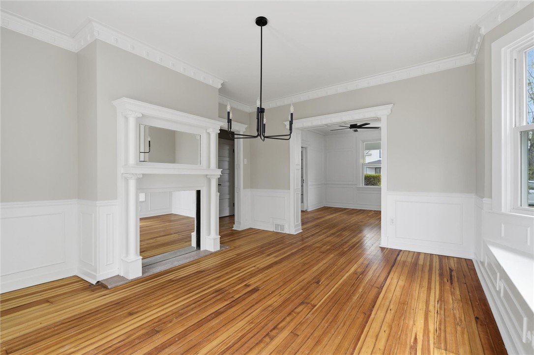 389 Ambard Ave