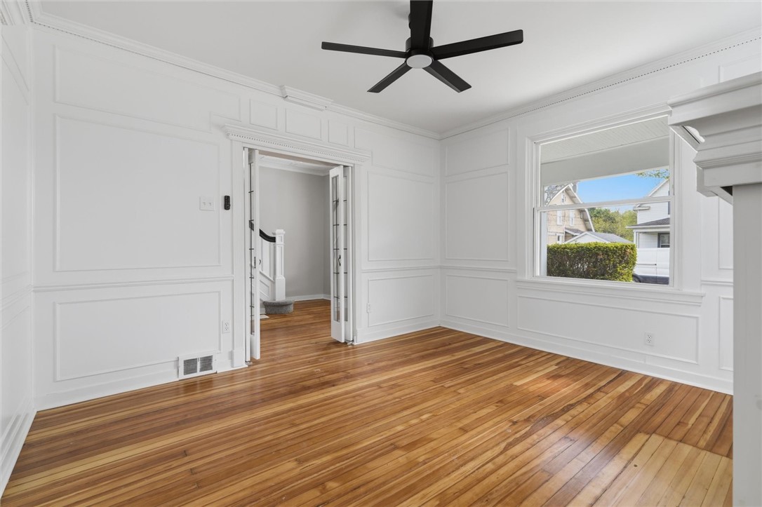 389 Ambard Ave