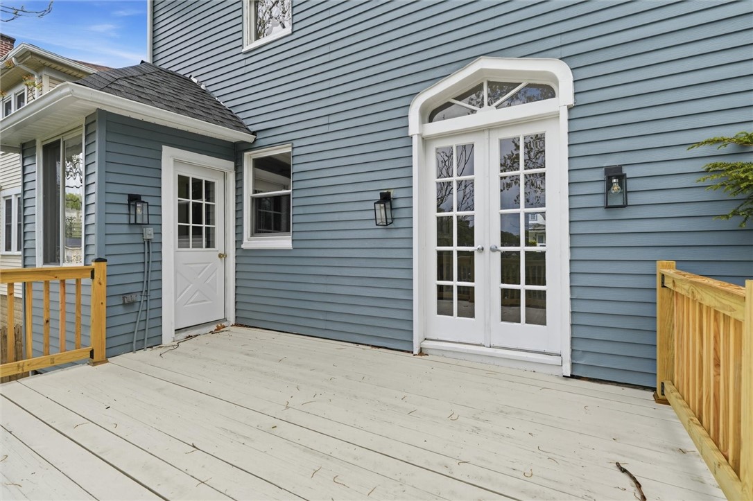 389 Ambard Ave