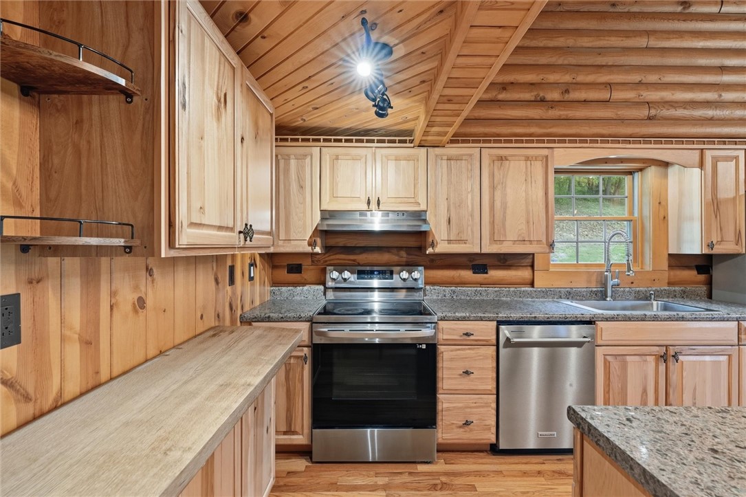 527 Little Creek Rd