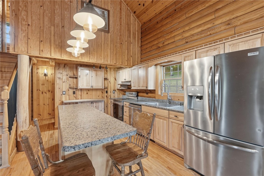 527 Little Creek Rd