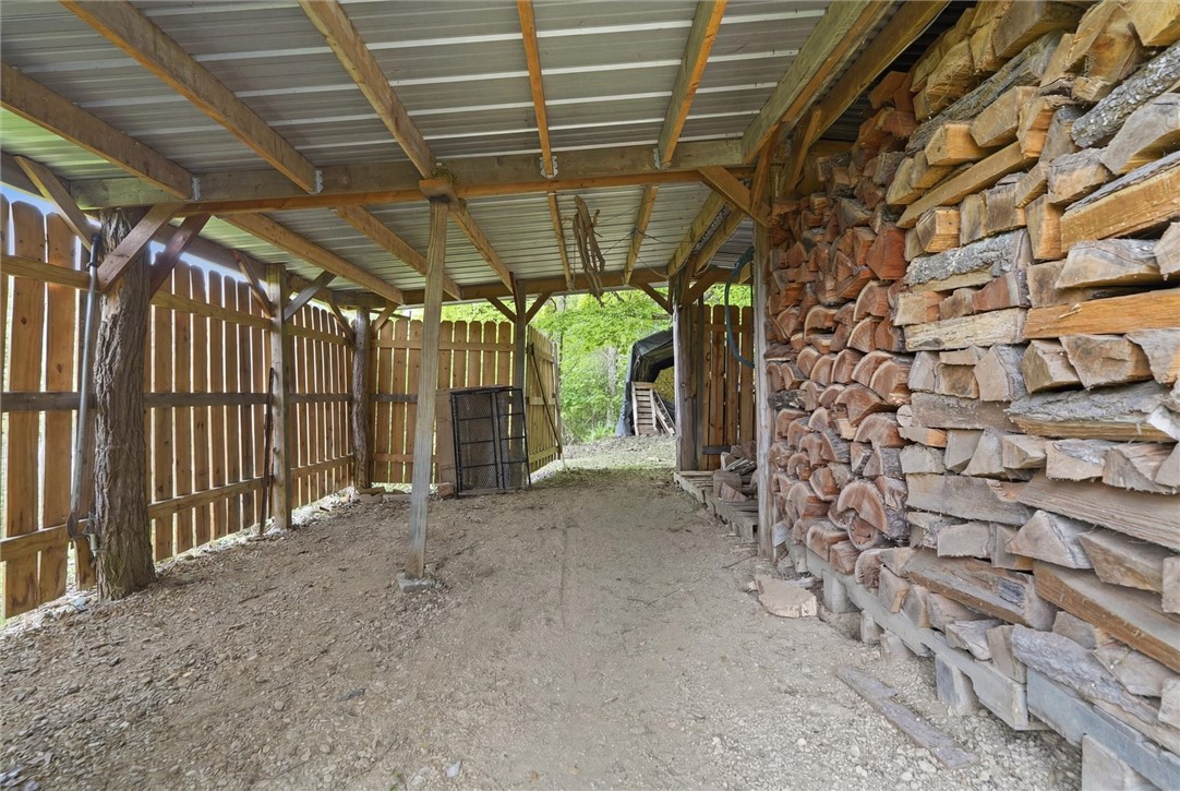 527 Little Creek Rd