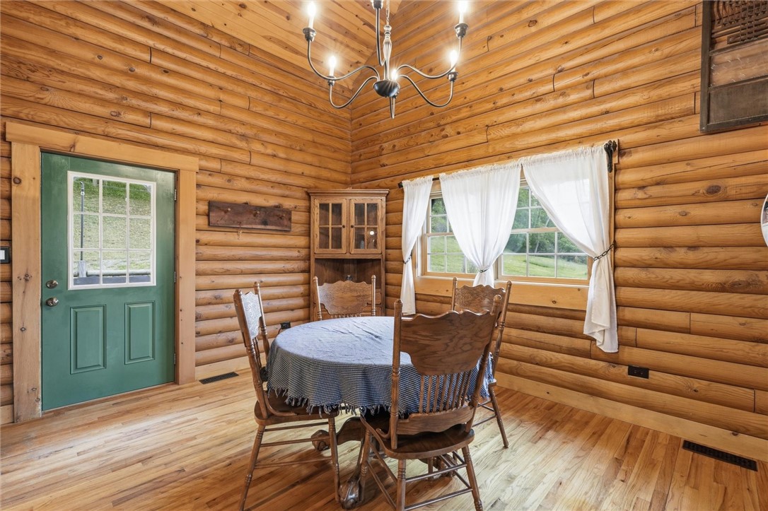 527 Little Creek Rd
