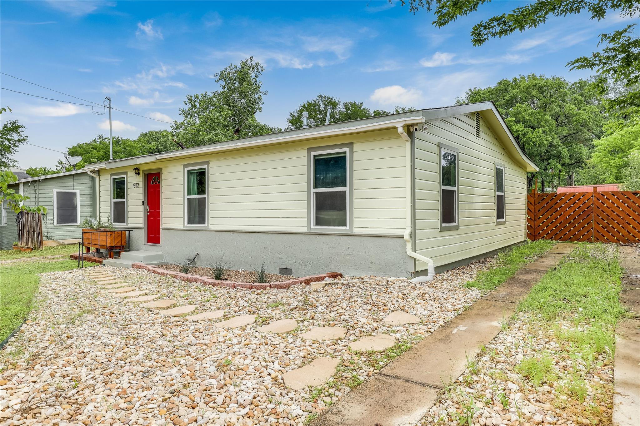 5112 Heflin LN