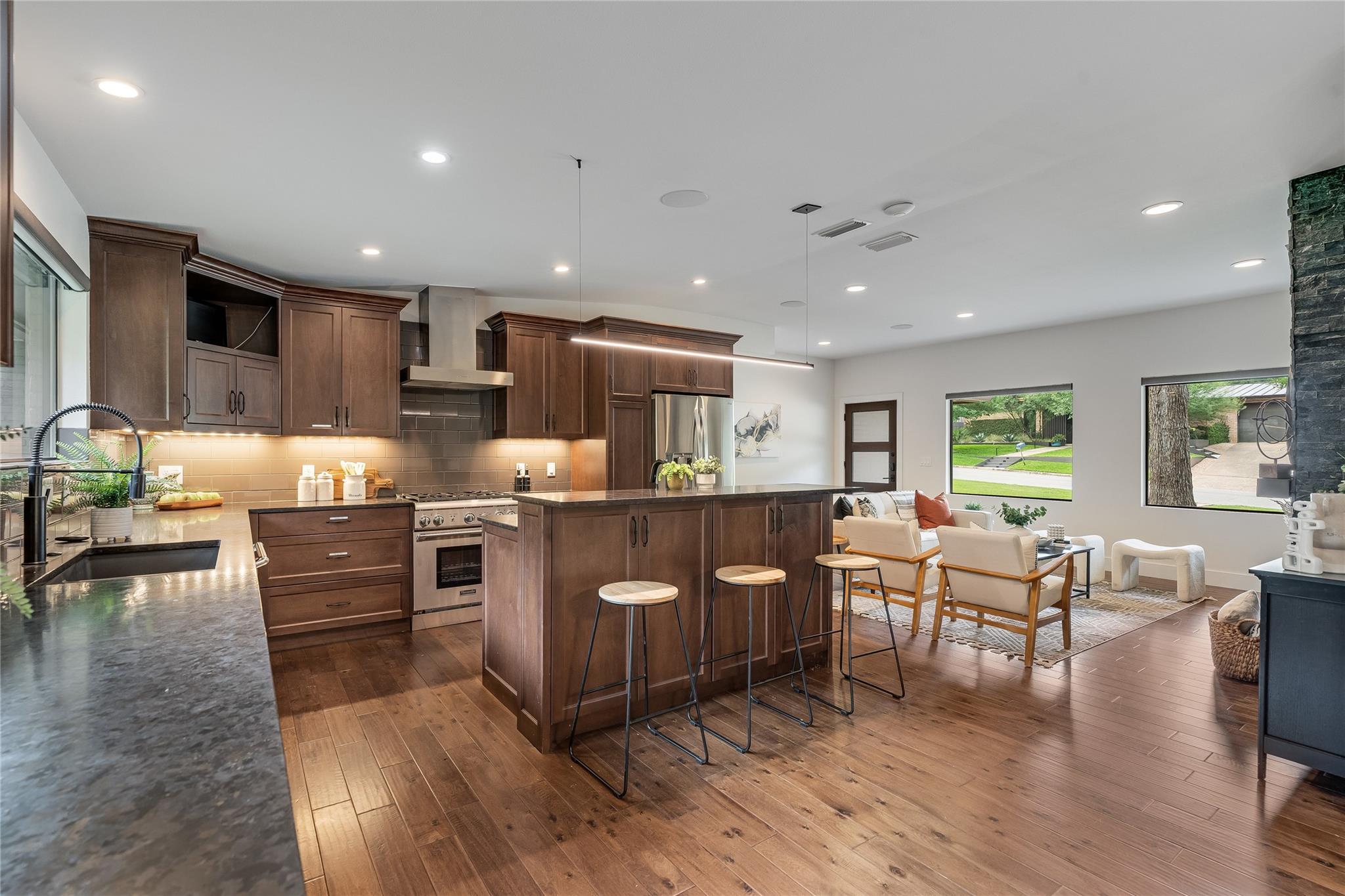 2502 Spring Creek DR