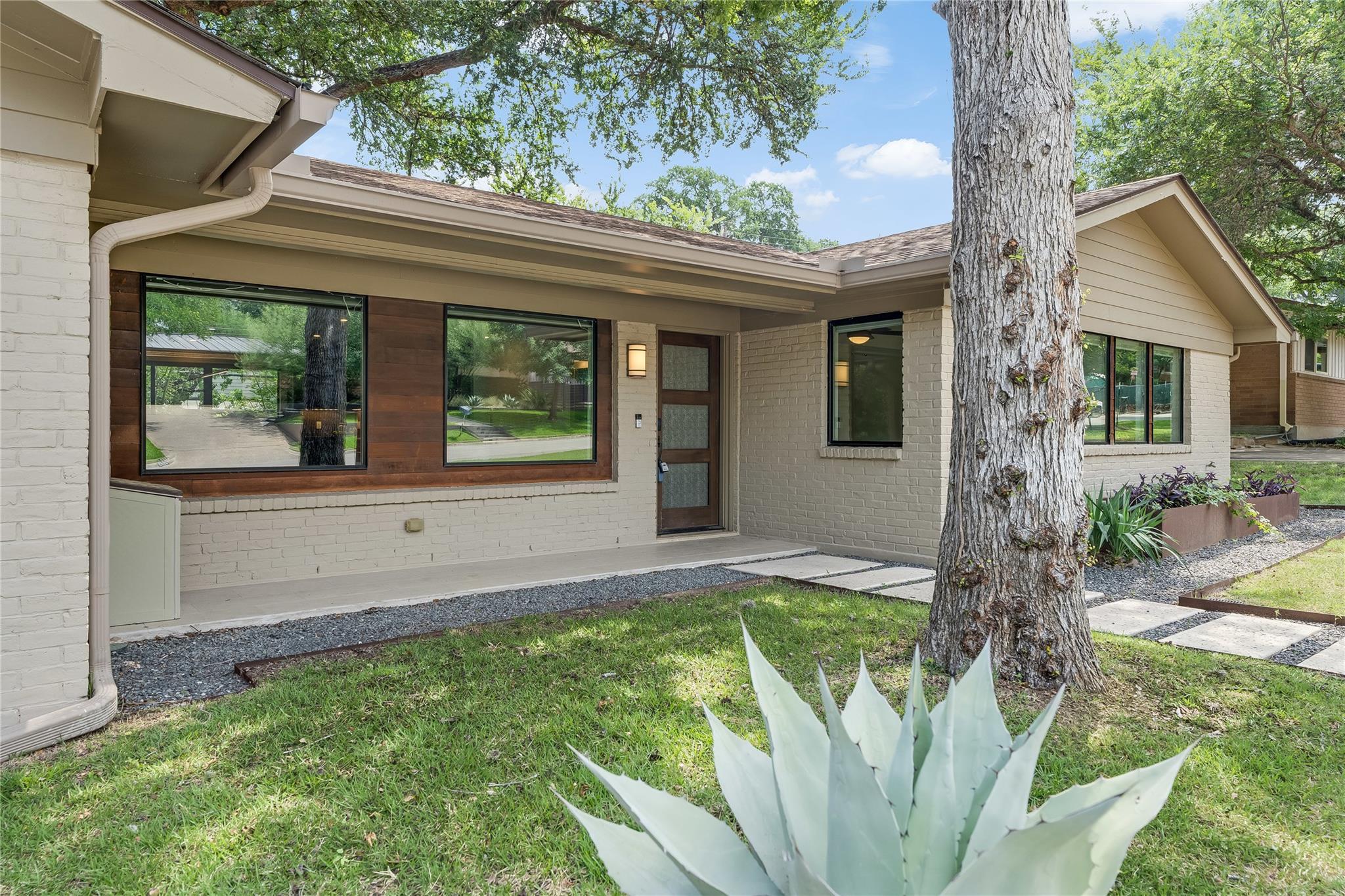 2502 Spring Creek DR