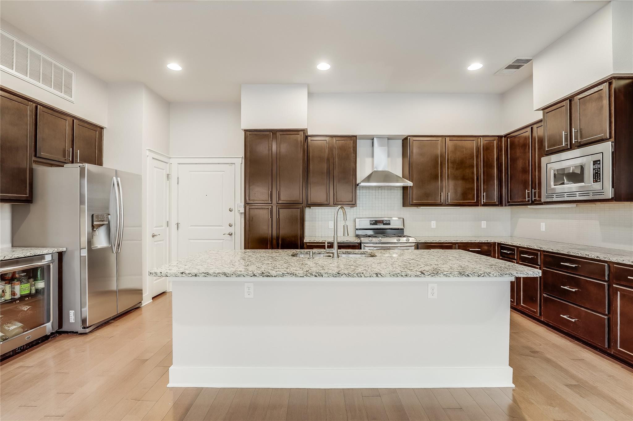 2520 Bluebonnet LN # 38