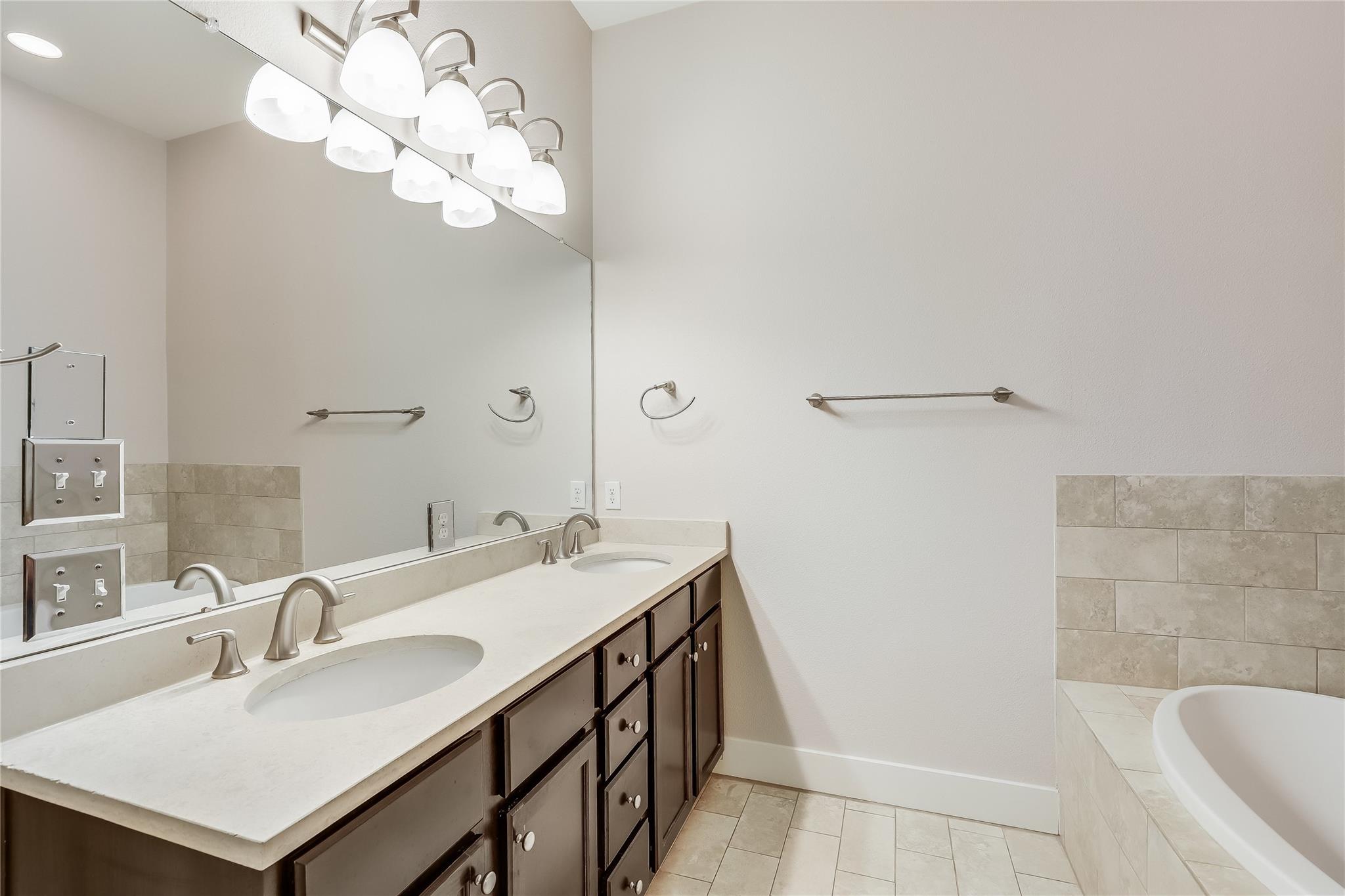 2520 Bluebonnet LN # 38