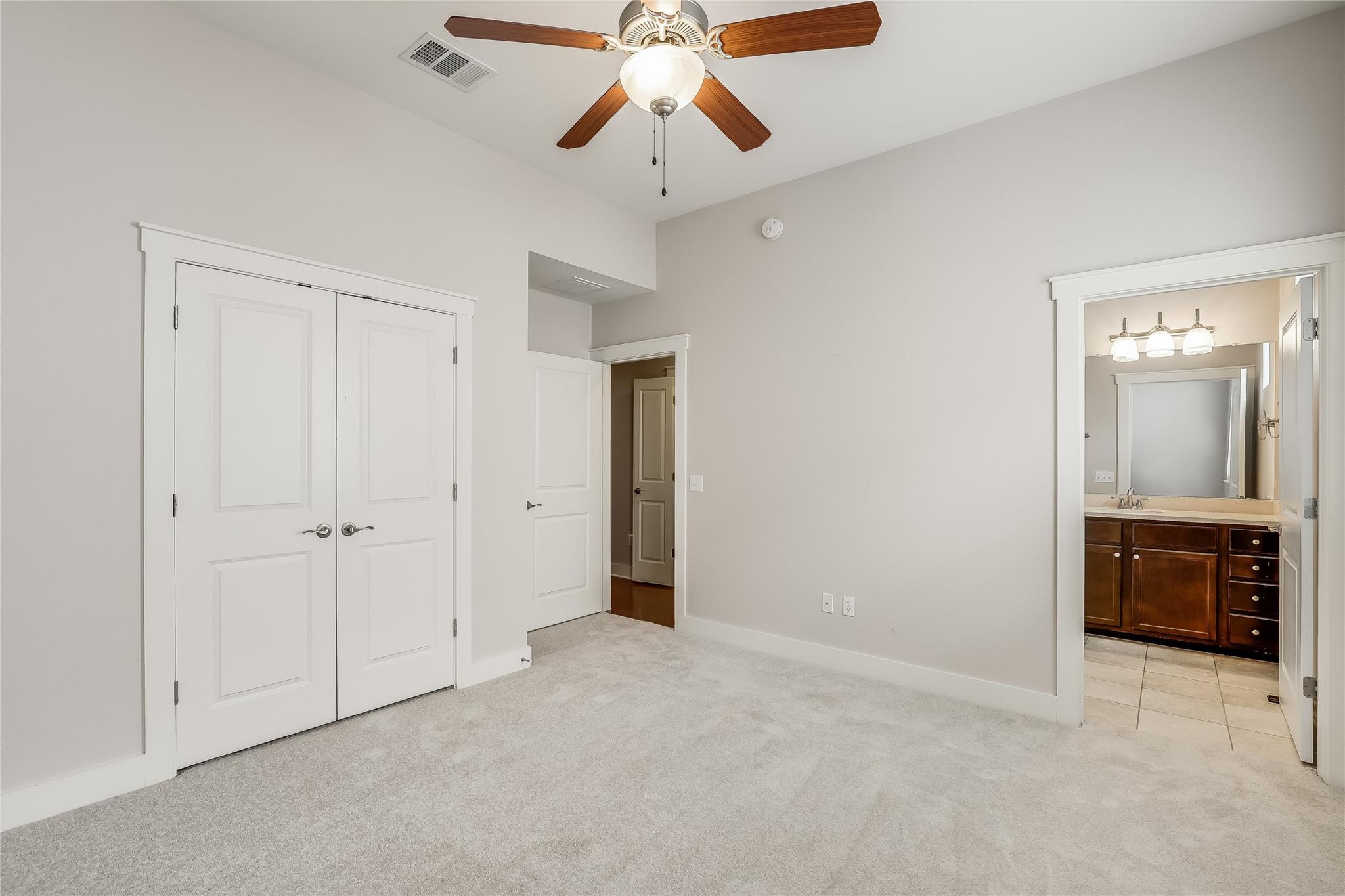 2520 Bluebonnet LN # 38