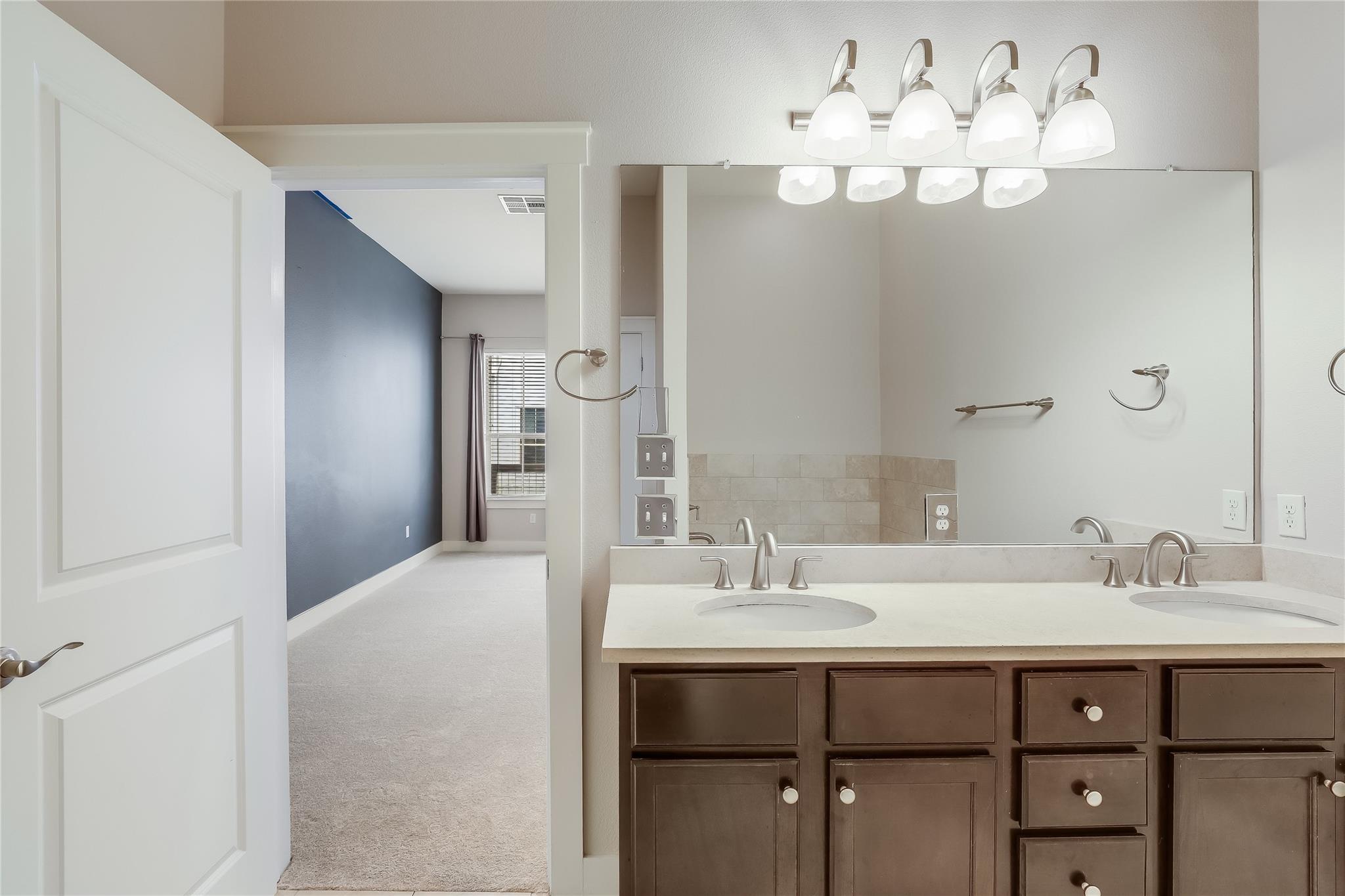 2520 Bluebonnet LN # 38