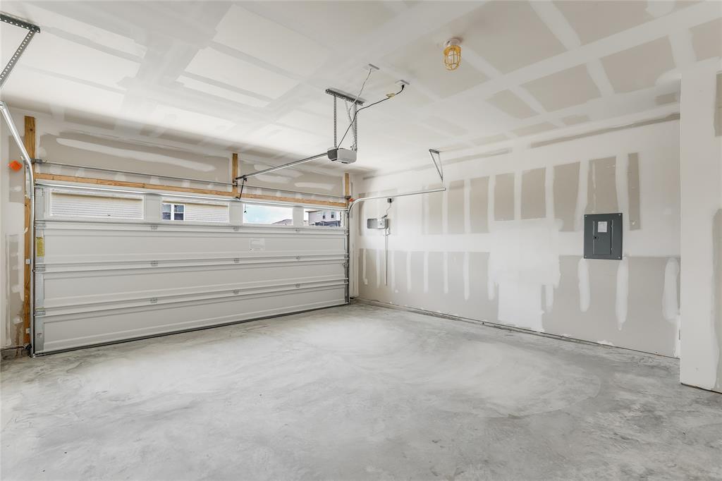 341 Wilshire RD