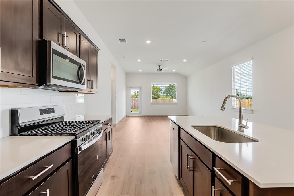 341 Wilshire RD
