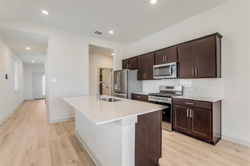341 Wilshire RD