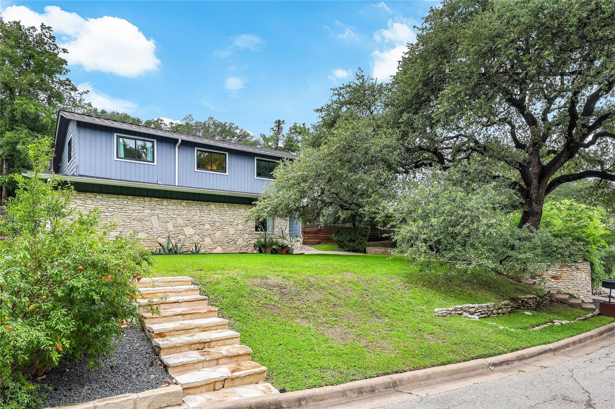 1703 Fawn DR
