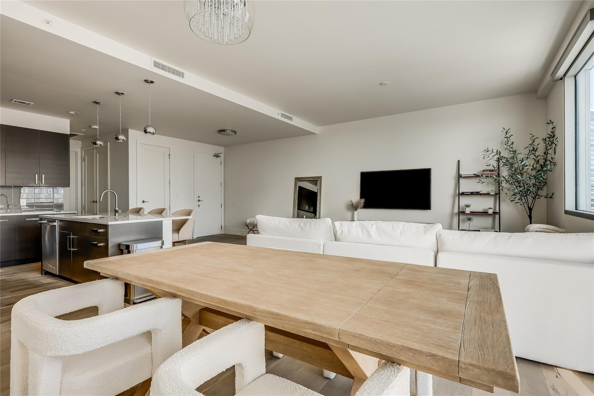 222 West Ave # 2413, Austin Unit: 2413