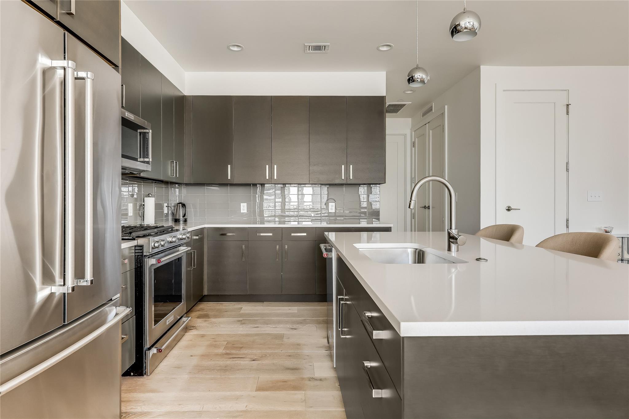 222 West Ave # 2413, Austin Unit: 2413