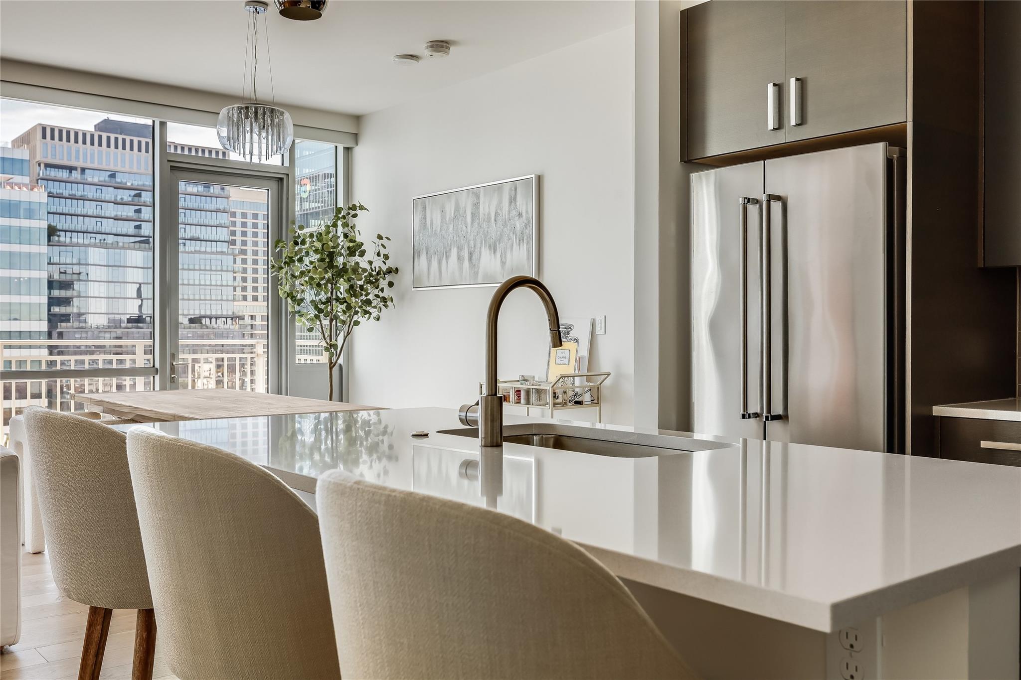 222 West Ave # 2413, Austin Unit: 2413