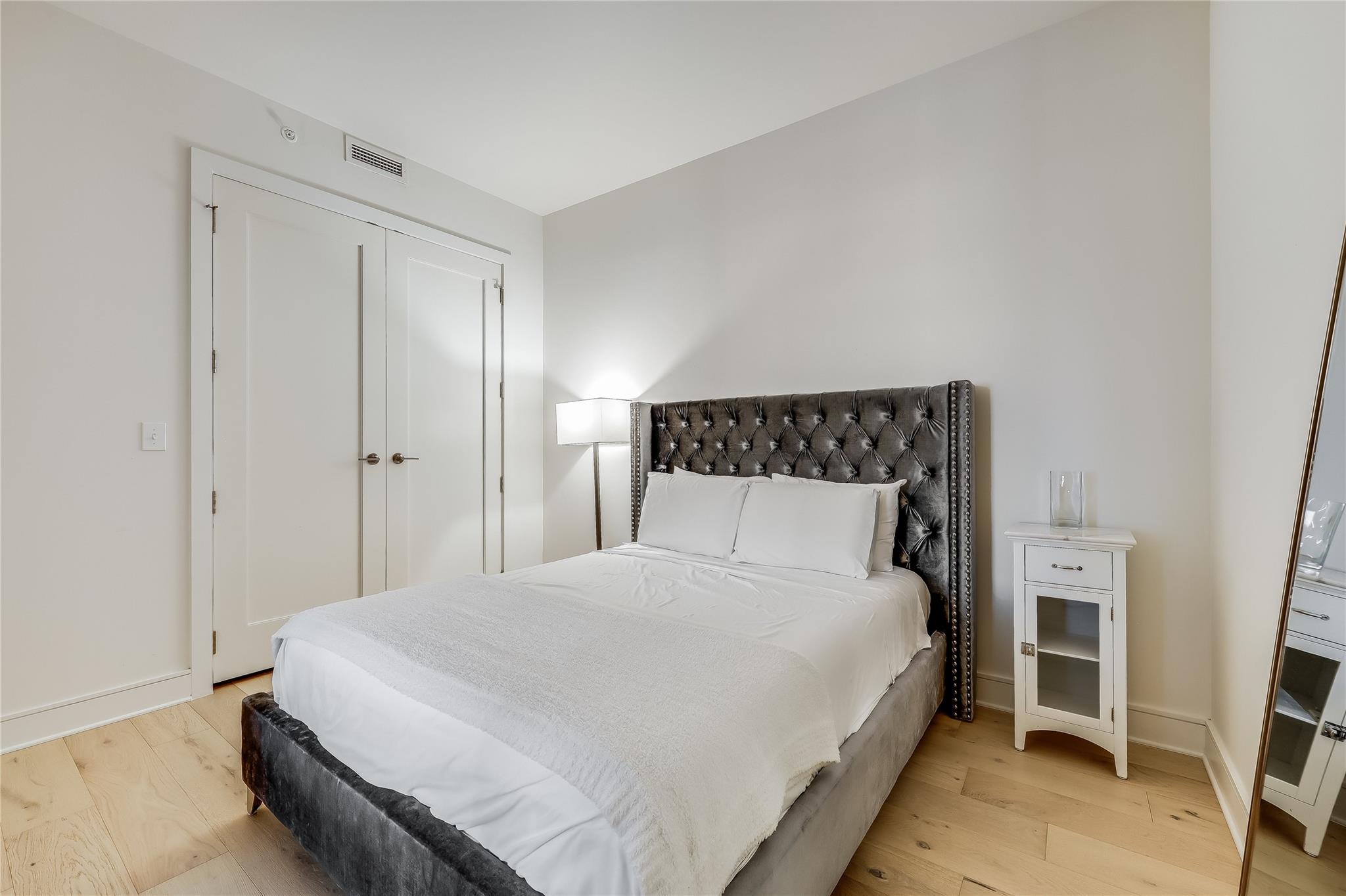 222 West Ave # 2413, Austin Unit: 2413